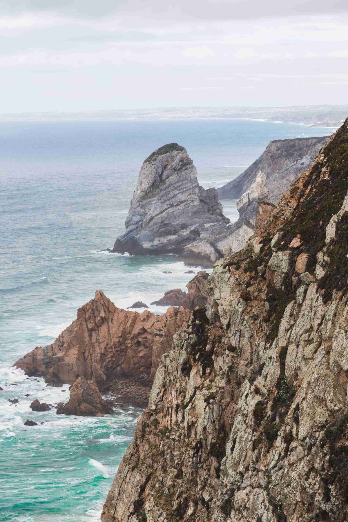 Klify Cabo da Roca i Ocean Atlantycki w Portugalii