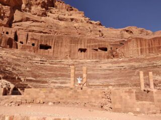 Zabytki Jordanii – monumentalna architektura wykuta w skale