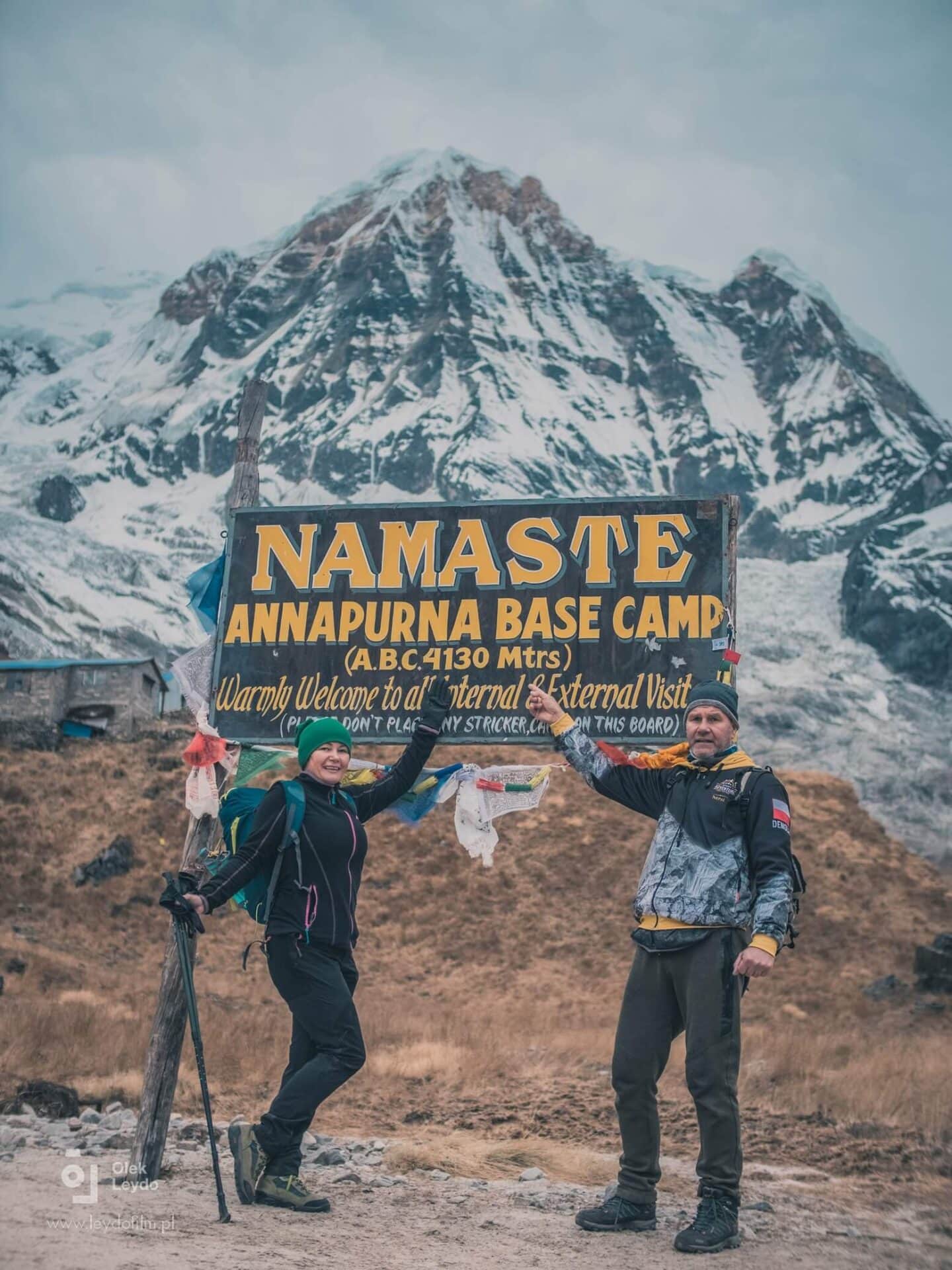 Annapurna Base Camp – trekkerzy w bazie pod Annapurną w Himalajach