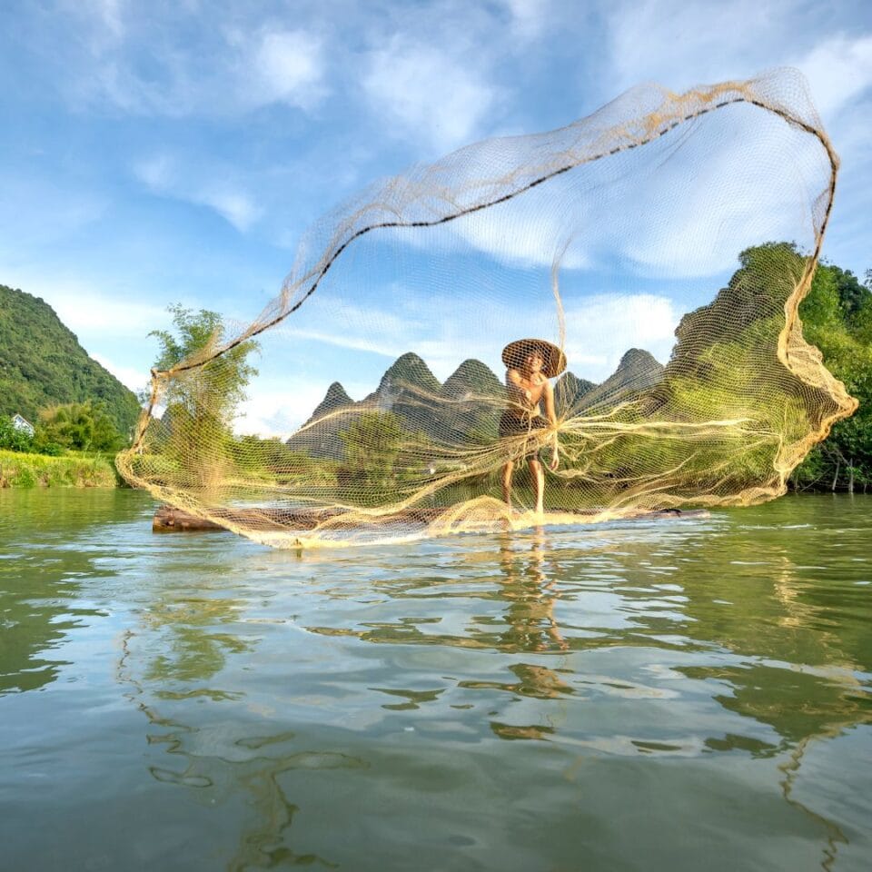 Rybak na Flores w Indonezji