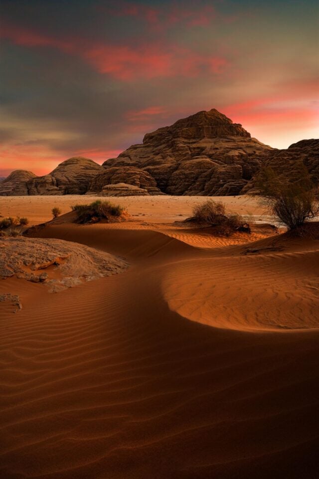 Pustynny krajobraz Wadi Rum w Jordanii